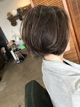 ヘアラボココン hair labo cocon 前下がりボブ
