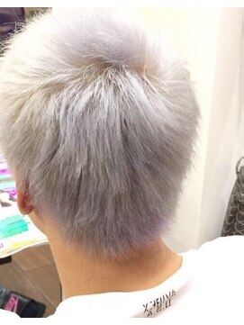 ヌーム 塚本店(NOOM) デザインカラー　シルバーアッシュ　ホワイト