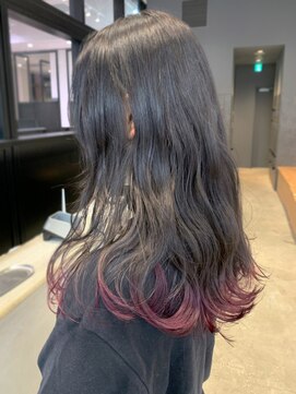 アルバム 銀座(ALBUM GINZA) 袖カラーレッド_アッシュブラウンネオウルフ外ハネボブ_ba281561