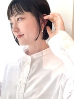 カフ(CAF)&nbsp;【CAF 照下 イメチェンヘアスタイル　サラッと耳かけ小顔ボブ】