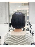 【佐久間史将】すっきりおさまる黒髪ショートボブ/丸みショート
