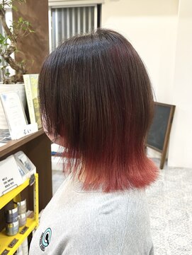 ルイ(ROUIS produced by LUCK 津田沼) ROUIS 津田沼　インナーレッドカラー×ウルフカット