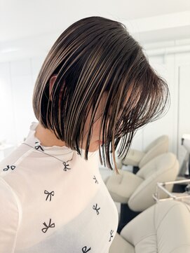 ノラ ウメダ(NORA UMEDA) アンブレラカラーハイライトボブバレイヤージュホワイトブリーチ