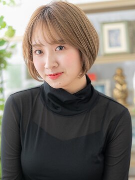 カバーヘアアンドスパ ブリス 浦和(COVER HAIR&SPA bliss) ハイトーンカラー前下がりショートボブTb8浦和20代30代40代