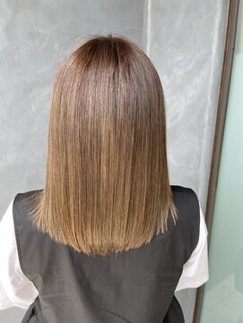 ラ カルモ(LA CALMO) ベージュカラー