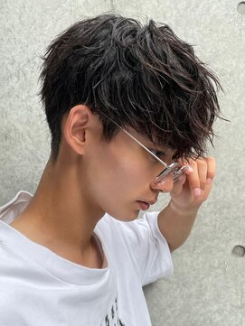 アイビーズ(IVYS) ソフトツイスト前下がりマッシュショートツーブロック刈り上げ