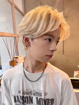 ディーバ 藤沢(D.I.E.V.A) メンズ毛流れセンターパートカルマスタイルダブルカラーブロンド