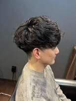 ビーダンディー(Bee dandy)&nbsp;ビジネスツーブロック マッシュショート デザインカールパーマ