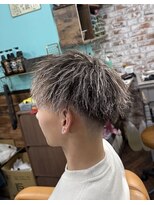 クラウン(CROWN)&nbsp;ホワイトメッシュ×ツイストパーマ