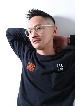 メリケンバーバーショップ コウベ(MERICAN BARBERSHOP KOBE) 18ssハイフェード刈り上げにイメチェン