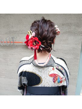 エムズキュラティフ(e'mZ Curatif) emZ Curatif◆山内望未◆成人式・卒業式スタイル