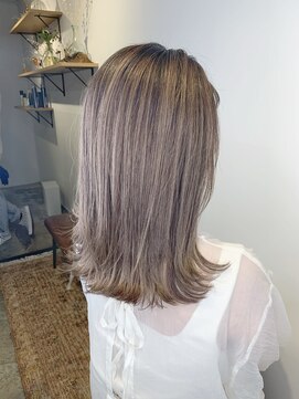 ノース イースト 高円寺店(north east) くすみベージュ