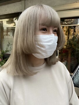 ソア(Soar) ダブルカラーで魅せる♪《ミルキーベージュ》