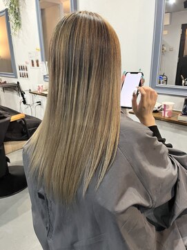 シェリー(Sherry) バレイヤージュStyle