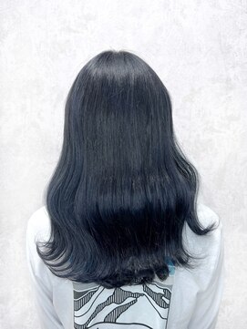 デミヘアー(Demi hair) ブルーブラック×ゆるふわウェーブ