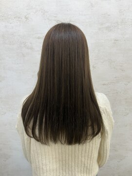 エクラートリアーラ 藤沢店(ECLART Reala) 明るめオリーブベージュ♪