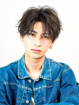 オーシャントーキョーオーバー 渋谷(OCEAN TOKYO OVER) フェザーパーマセンターパートニュアンスパーママッシュウルフ