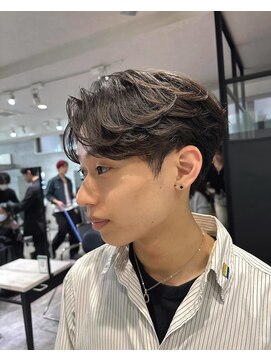 アンダーバーホワイト(_WHITE) フェザーセンターパート