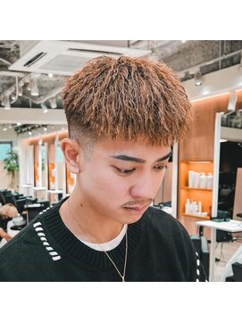 ルースト 渋谷店(ROOST) ［短めでオシャレに］短髪ブラウン×ツイストスパイラルパーマ