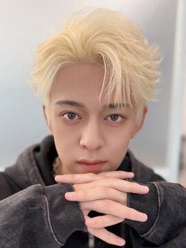 ジーナ 天神(Zina) ガイルヘア/ホワイトブロンド【メンズサロンZina天神】