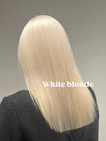 ベレーザ 渋谷(BELEZA) 17729髪質改善ストレートホワイトアッシュミルクティーブロンド