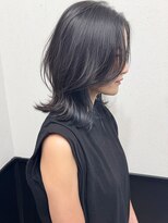 ラグナ(LAGUNA)&nbsp;くびれレイヤー×地毛風ブラック×ミディアムレイヤー/20代/30代