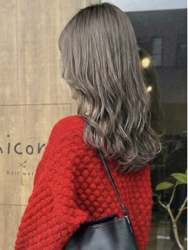 ニコリヘアワークス(nicori hair works) ロング×ハイトーン×シアーベージュ1