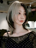 シオン(shion) くびれミディホワイトベージュブリーチ顔周りレイヤー_F1634