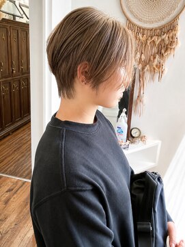 ユイマァル 倉敷(YUIMARL) 倉敷ブリーチ20代30代ショートレイヤーミルクティーベージュ
