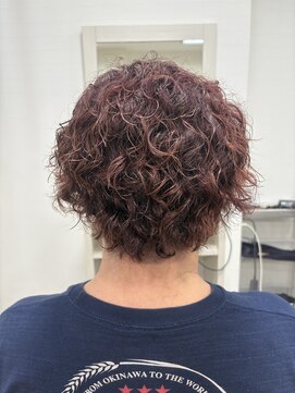 エルゴ 川崎西口(ergo) ピンクカラーのスパイラルパーマ