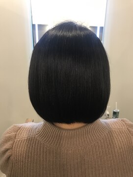 アールサロン アオヤマ(Rr SALON AOYAMA) プラチナミネコラカラー