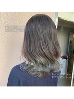 ワット 新宿店&nbsp;【W-ワット-新宿店 担当Satomi】カーキグレージュグラデーション