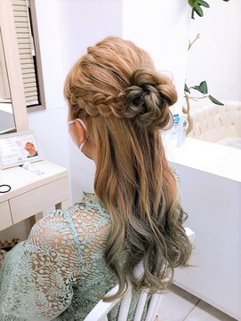 リサ 恵比寿(risa.) 編み込みハーフアップ