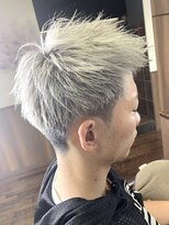 ヘアークリアー 獨協大学前店 ジェットモヒカン×ホワイトカラー