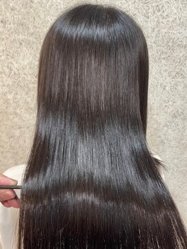 ガーディナ(Gardina) 髪質改善トリートメント 縮毛矯正 艶髪ストレート 20代30代