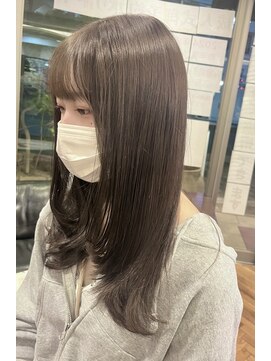 ファーレンピュアスウィート(fahren-pure-suite) 顔周りレイヤーカット