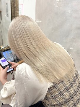 ロア 福岡天神本店(LORE) ダブルカラーベージュカラーケアブリーチカラーハイトーンカラー