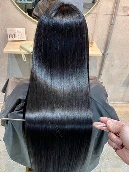 クー  戸越銀座(QOO)の写真/【上質ケアで今まで以上のツヤ髪に】あなたに合わせたケアで、しっかり髪質改善を*[縮毛矯正/髪質改善]