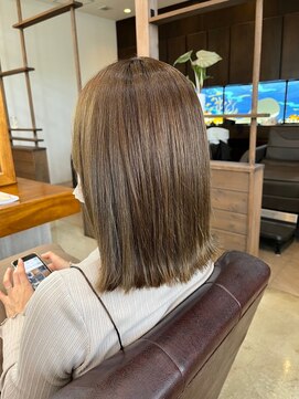 ラ メール ヘア デザイン(La mer HAIR DESIGN) グレージュ切りっぱなしボブ前髪ありミニボブミルクティベージュ