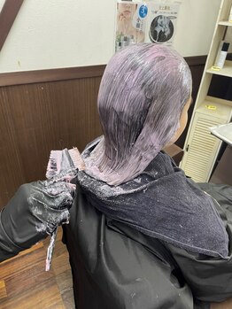 ラディウスヘアー(RDIUSHAIR)の写真/【濃縮コラーゲンカラー＋カット＋トリートメント5000円】髪や頭皮に優しい施術が自慢のプライベートサロン