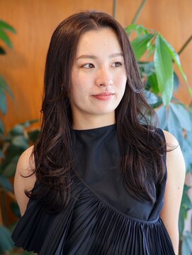 アテナ(ATENA) 艶感レイヤーで華やかロング【中嶋翔也】