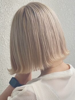 美容室ブロッサム ふじみ野店(Blossom)の写真/最旬カラーでオシャレに変身☆暗色もハイトーンも透明感と艶感でワンランク上のカラーに♪