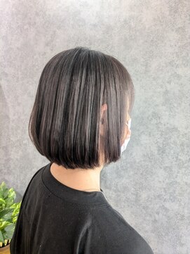 ヴィヴァーシャス(viva cious) ボブ