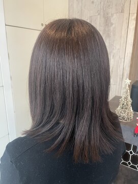 ツヤ感続く♪セピアベージュの大人ナチュラルミディ