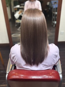 ウニヘアー(uni hair)の写真/最新のMETEOストレートでダメージレスに◎スペシャリストがなめらかで美しいストレートヘアを実現します♪