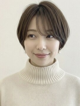 ウィールールピヴォクロス(WE RULE pivot cross) 耳掛けでスッキリ見せ＊大人可愛い小顔丸みショートボブ