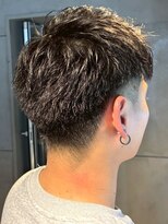 ディスイズバーバー(THIS IS BARBER)&nbsp;爽やかショート 黒髪 ビジネスへア ツーブロック 20代【札幌】