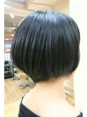 ショートボブ