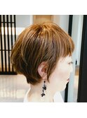 クセ毛をいかしたショートスタイル