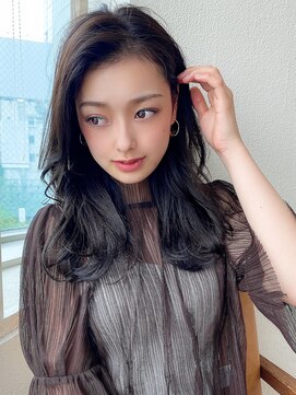 アフロート ディル(AFLOAT D'L) 大人かわいい ヨシンモリ グレーべージュ 外ハネ くびれヘア